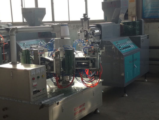 7.5KW 4 محطة PP آلة نفخ البلاستيك الصغيرة 1000 مل