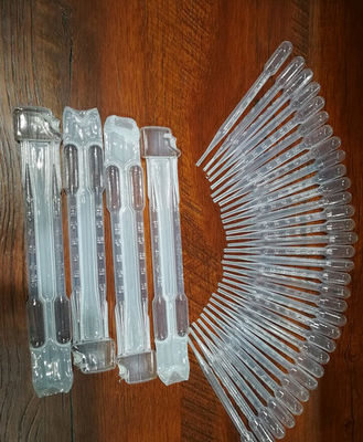 قطارة ماصة 4 قوالب آلة نفخ القوالب الدوارة 500 مل HDPE ضربة 70 كجم / ساعة
