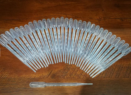 قطارة ماصة 4 قوالب آلة نفخ القوالب الدوارة 500 مل HDPE ضربة 70 كجم / ساعة