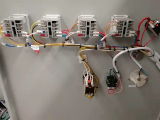 نعل الحذاء الهيدروليكي ماكينة 68kN PE Blow Molding PLC Control